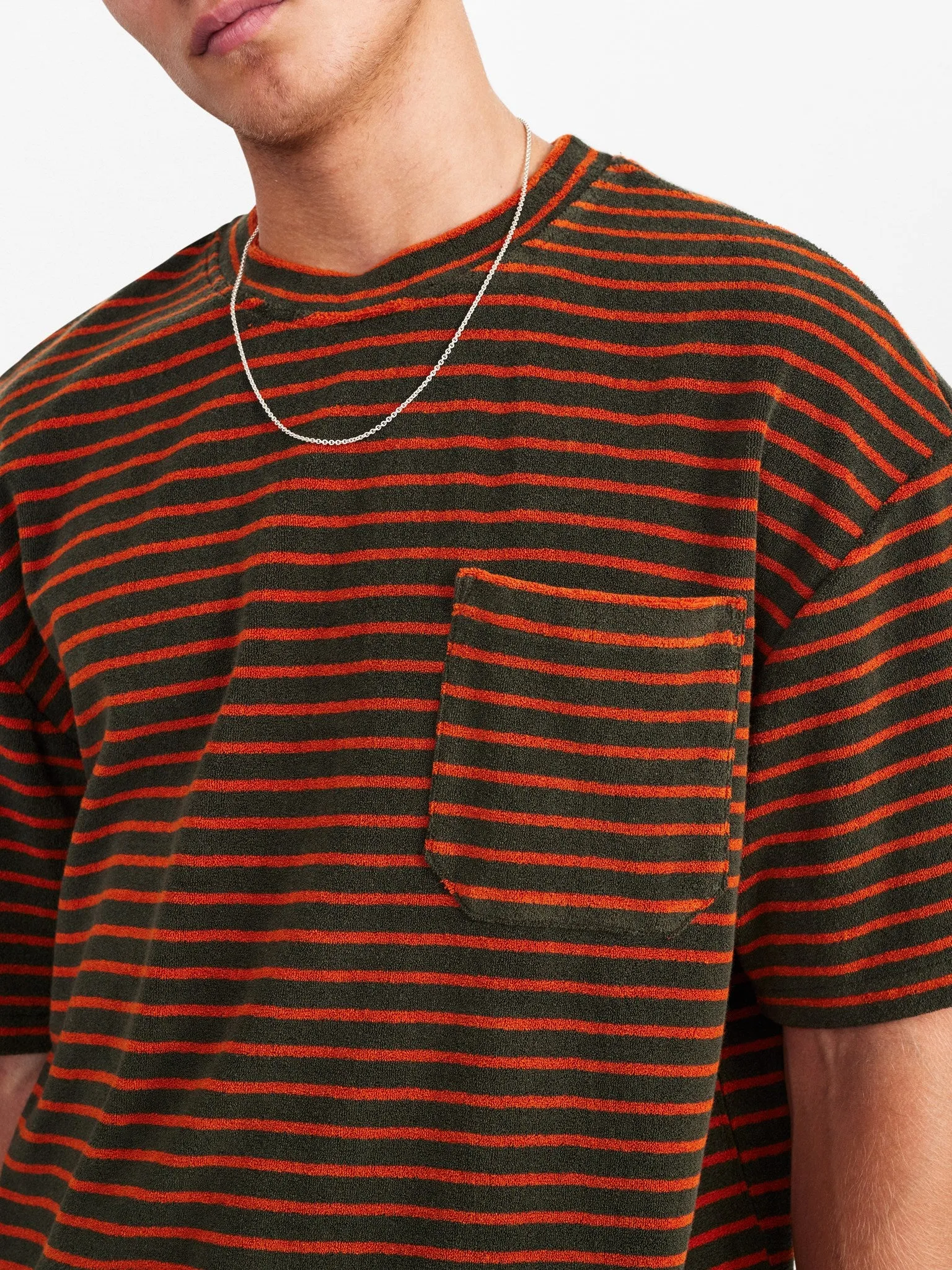 AKHOLGER FROTTE STRIPE TEE - Forest night