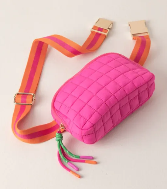 Ezra Belt Bag in Magenta