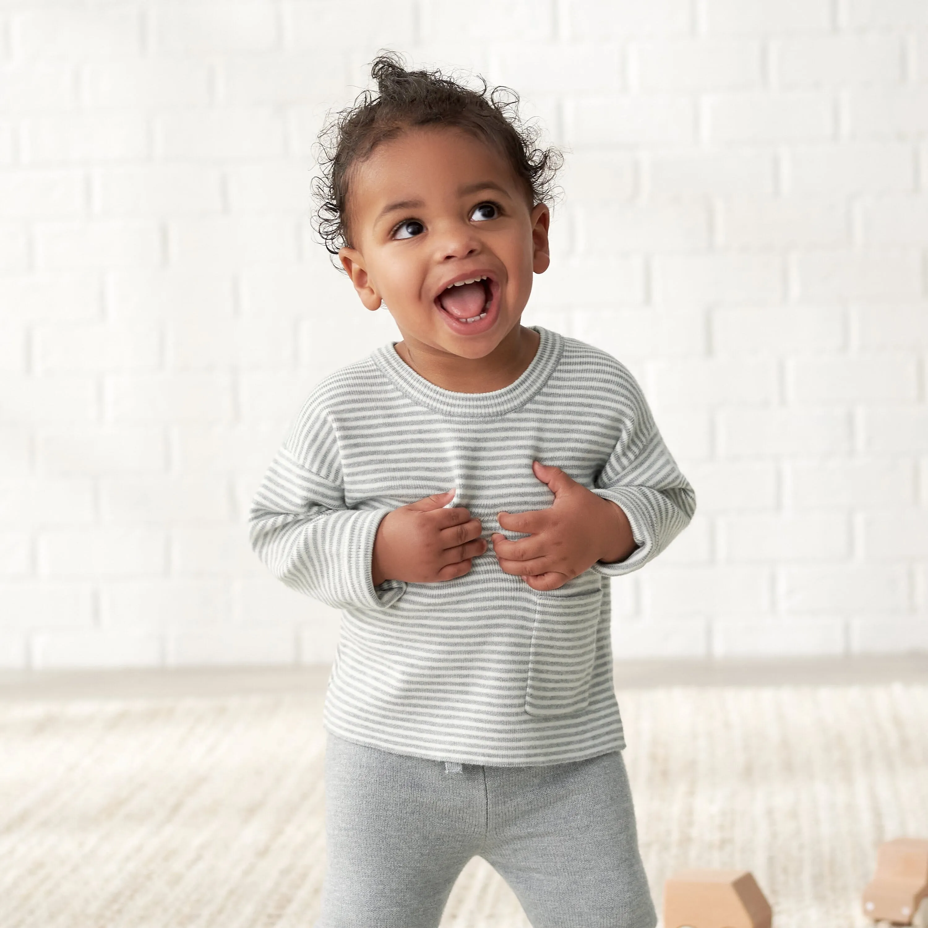 Infant & Toddler Boys Gray Heather Striped Sweater with Pocket