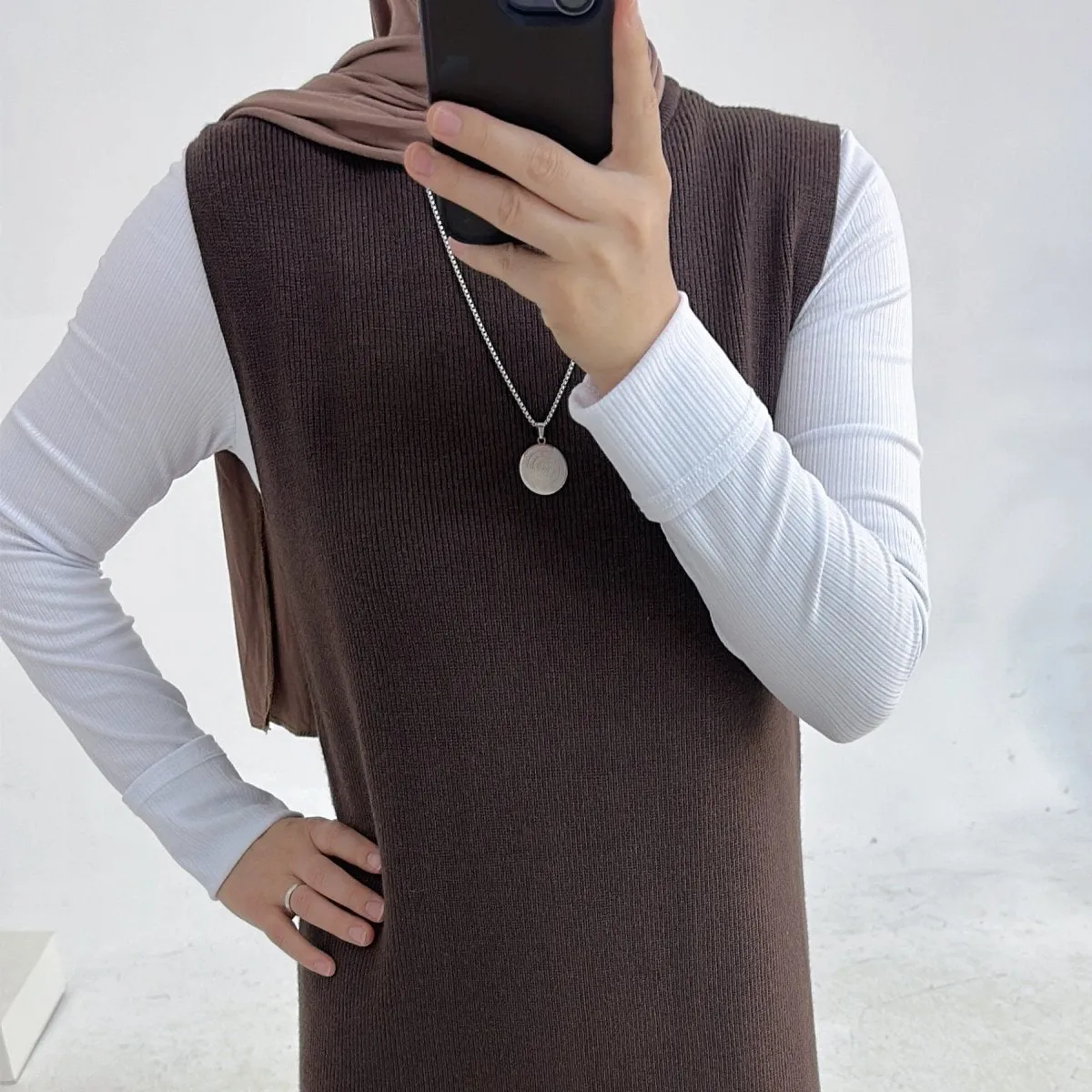 Knitted Open Abaya For Autumn and Winter, 2-Piece Set with Pockets (MOA103)