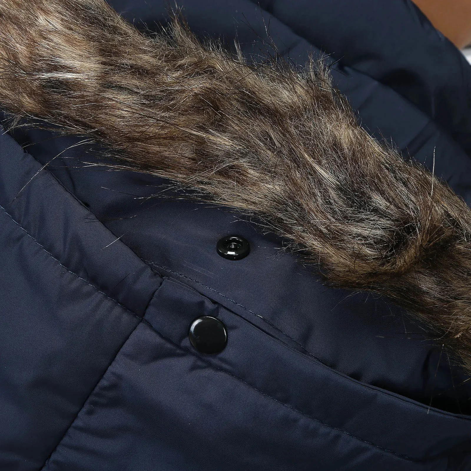 Men's parka winter jacket warmly lined with pockets and hood