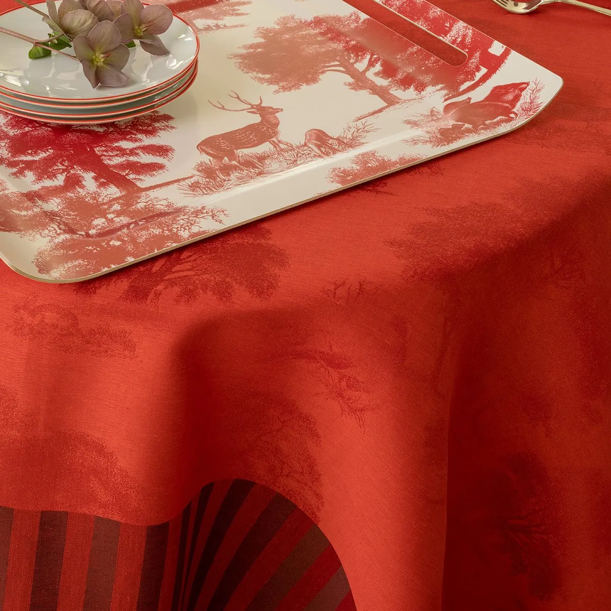 Souveraine Red Holiday Tray by Le Jacquard Français