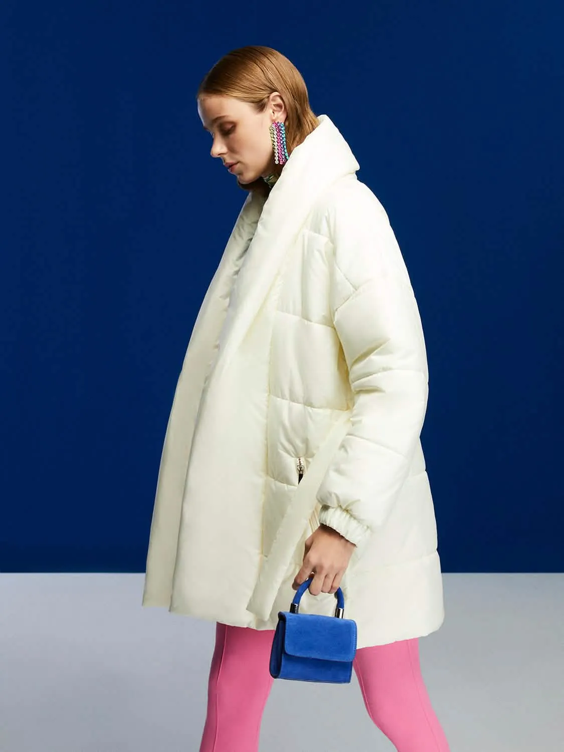 Stylish Oversized Puffer Coat with Adjustable Waist Belt and Double-Breasted Design