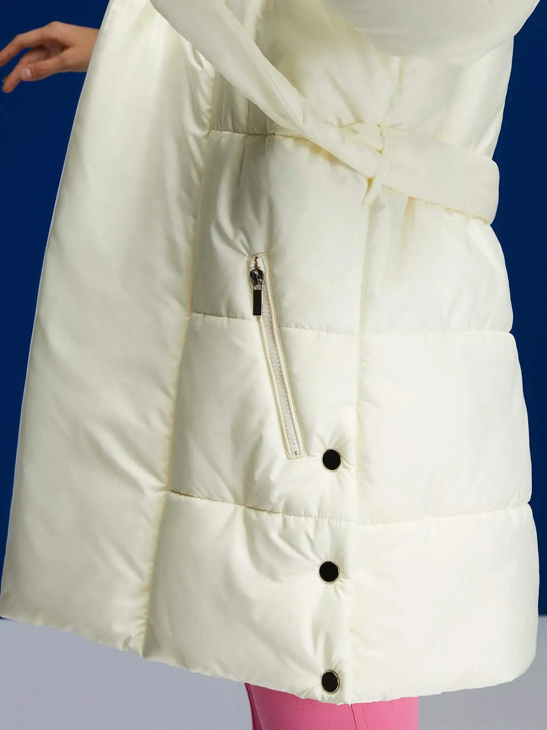 Stylish Oversized Puffer Coat with Adjustable Waist Belt and Double-Breasted Design