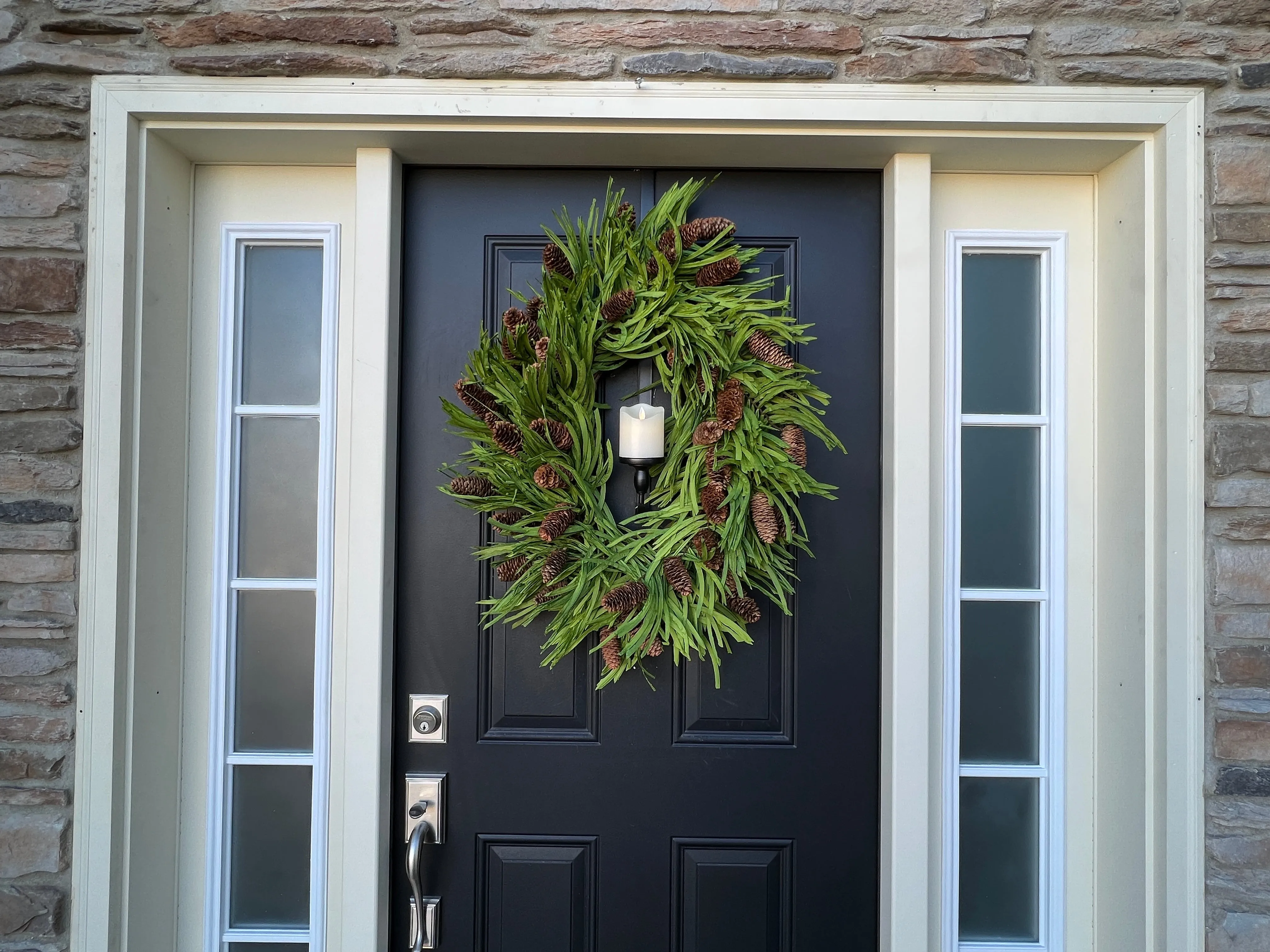 Tropical Christmas Wreath with Flickering Candle