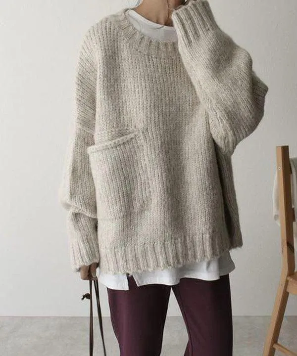 Women's Oversized Round Neck Knitted Jumper with Pocket | Ideal for Autumn/Winter