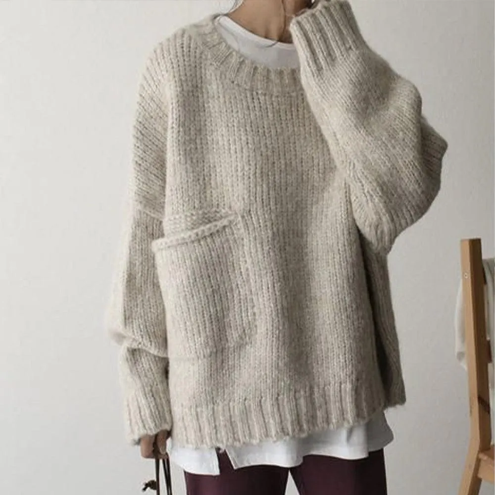 Women's Oversized Round Neck Knitted Jumper with Pocket | Ideal for Autumn/Winter