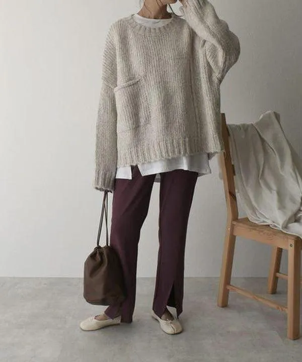 Women's Oversized Round Neck Knitted Jumper with Pocket | Ideal for Autumn/Winter